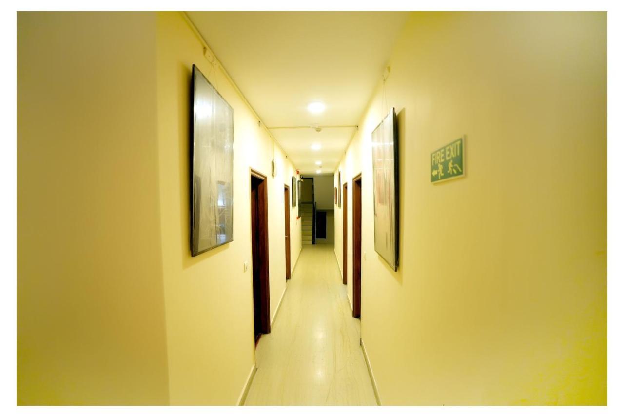 Hotel Oscar - Hauz Khas New Delhi Exterior photo